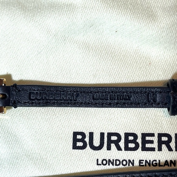 Burberry Black and Gold Chain Belt - Picture 7 of 11